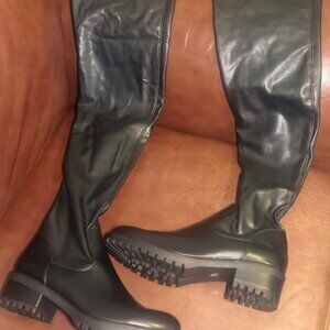 AZALEA WANG Serendipity Knee Thigh Flat Boot